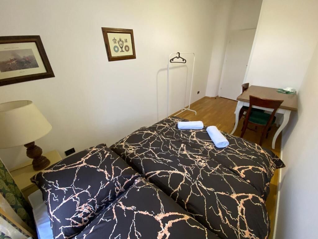 Kahden hengen classic-huone, 1 parisänky | Työpöytä, kannettavalle tietokoneelle sopiva työtila