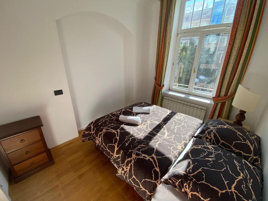 Kahden hengen classic-huone, 1 parisänky | Työpöytä, kannettavalle tietokoneelle sopiva työtila