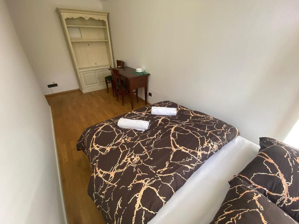 Kahden hengen classic-huone, 1 parisänky | Työpöytä, kannettavalle tietokoneelle sopiva työtila