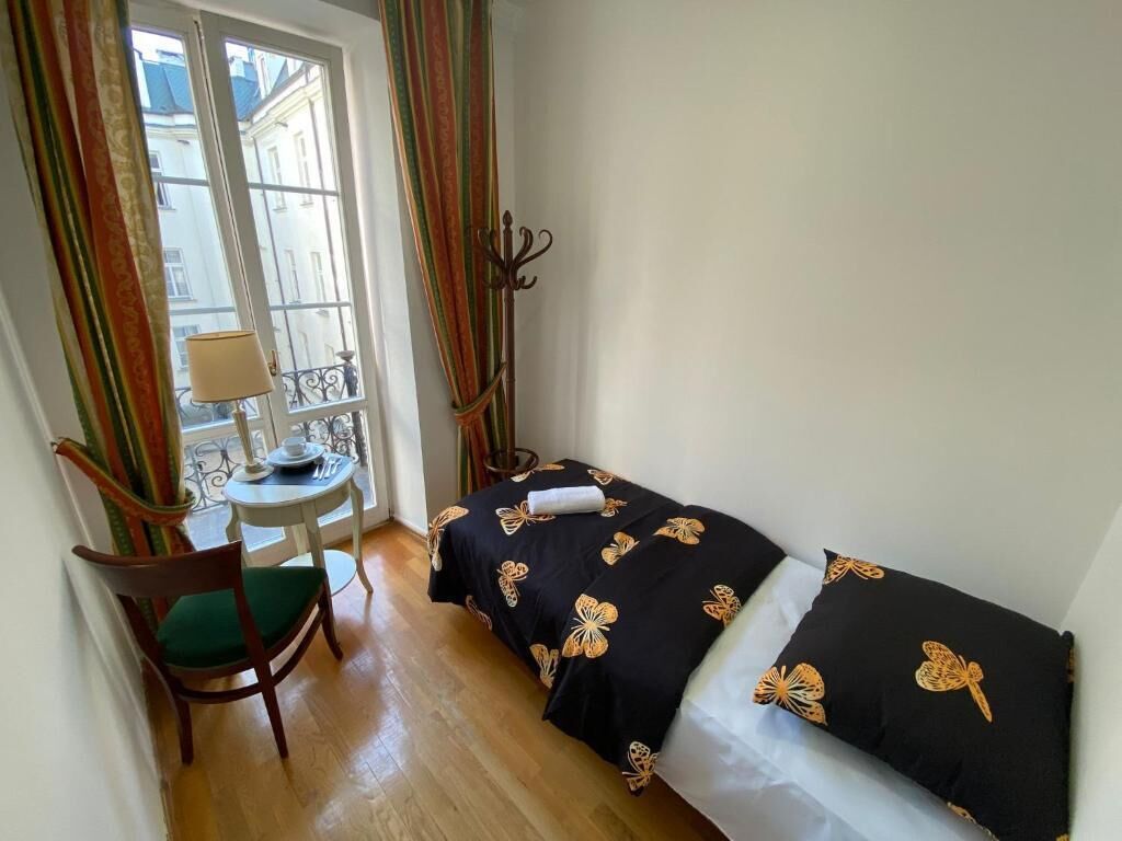 Classic-huone, 1 yhden hengen sänky | Työpöytä, kannettavalle tietokoneelle sopiva työtila