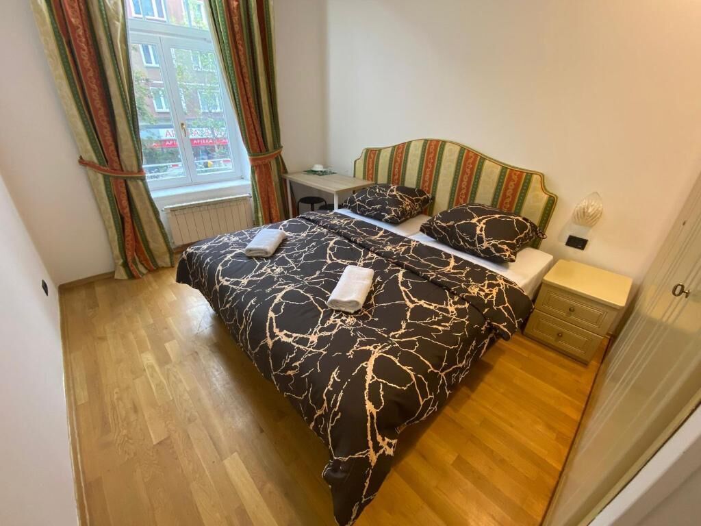 Kahden hengen classic-huone, 1 parisänky | Työpöytä, kannettavalle tietokoneelle sopiva työtila