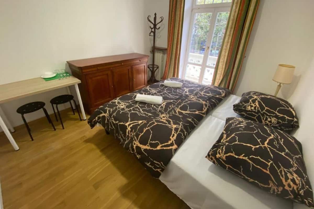 Classic Double Room, 1 Double Bed | Desk, laptop workspace, soundproofing, iron/ironing board