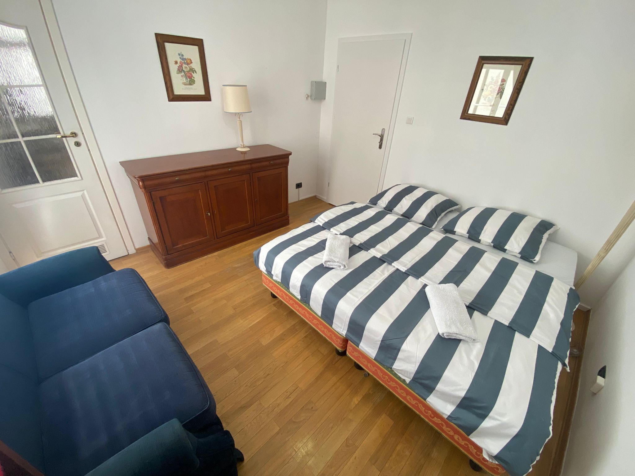 Habitación clásica doble, 1 cama doble | Escritorio y espacio para trabajar con un portátil