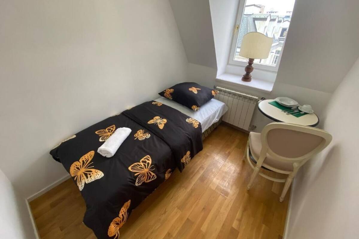 Classic Room, 1 Twin Bed | Desk, laptop workspace, soundproofing, iron/ironing board