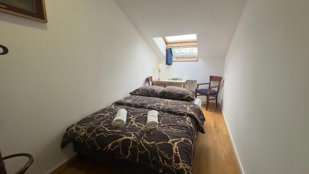 Kahden hengen classic-huone, 1 parisänky | Työpöytä, kannettavalle tietokoneelle sopiva työtila