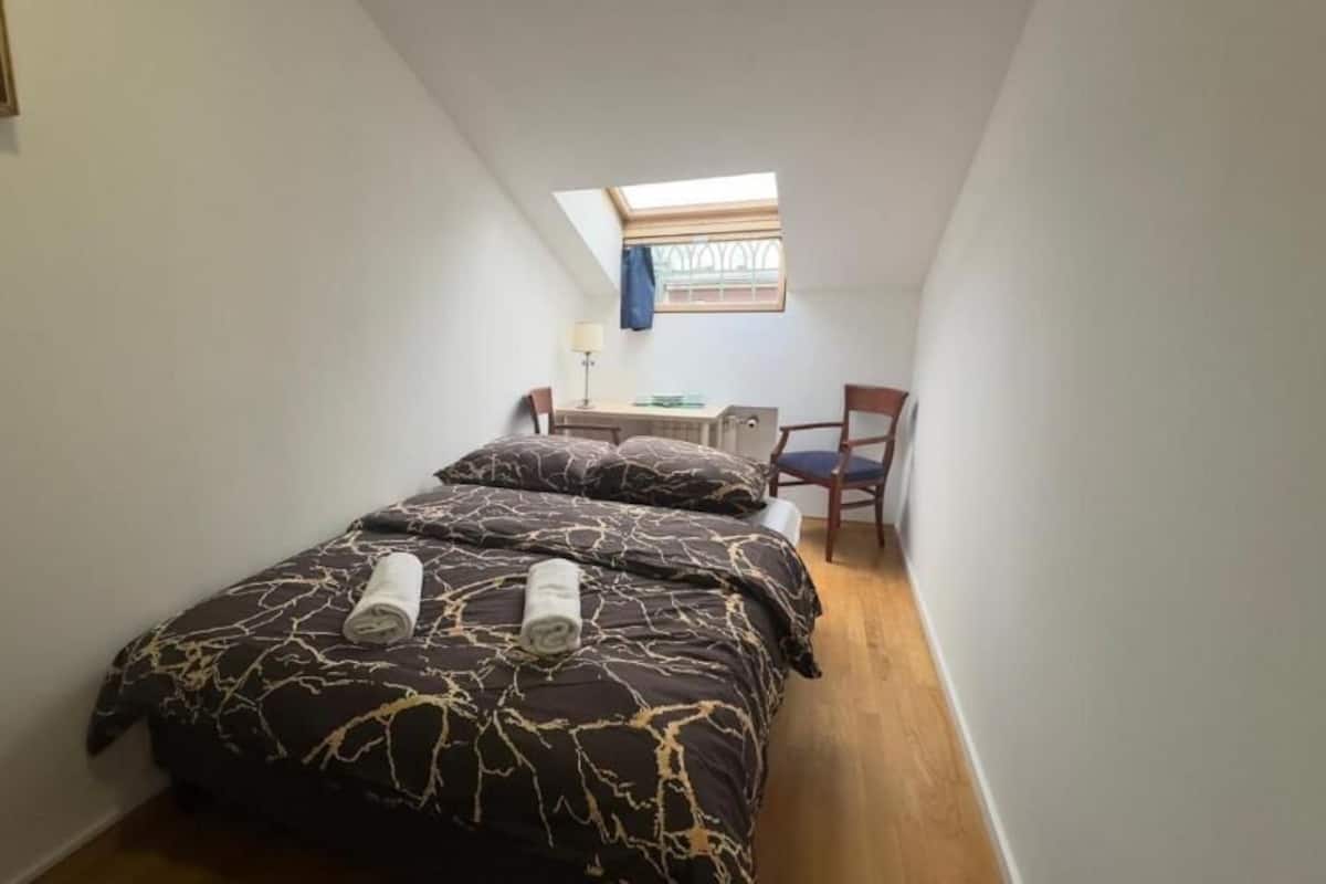 Classic Double Room, 1 Double Bed | Desk, laptop workspace, soundproofing, iron/ironing board