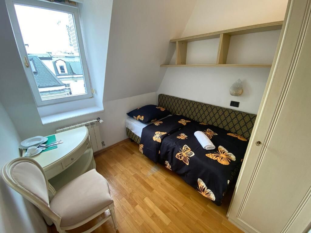 Classic-huone, 1 yhden hengen sänky | Työpöytä, kannettavalle tietokoneelle sopiva työtila