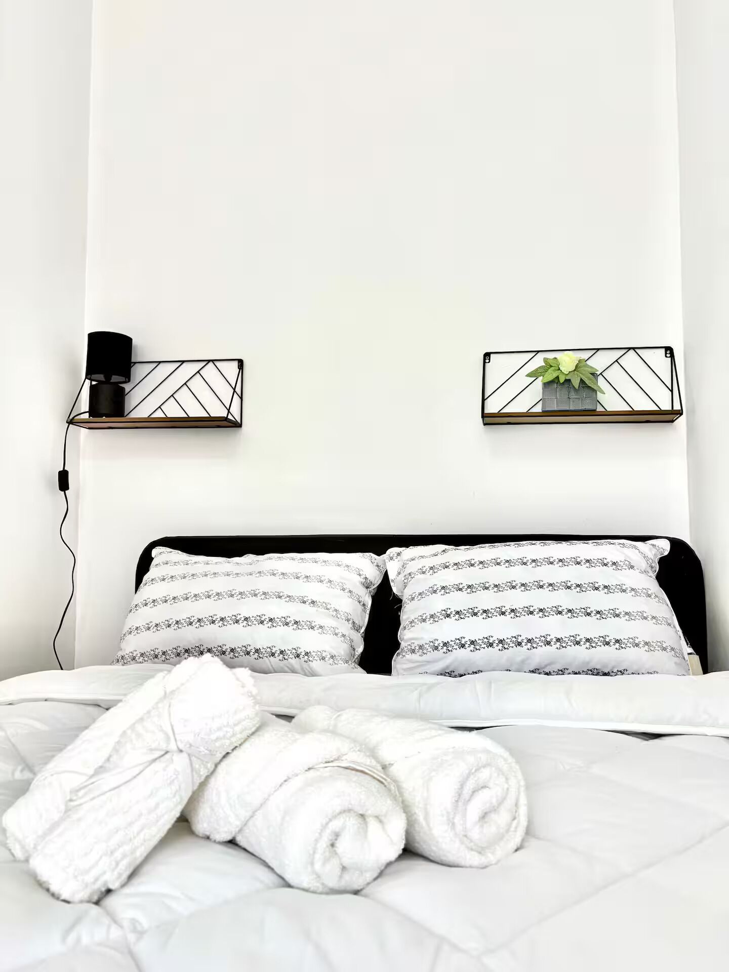 Tabla de planchar con plancha y wifi 