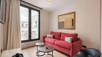 Een 60-cm televisie met kabelzenders