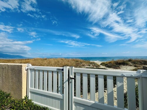 - Casa Marina - Beachfront