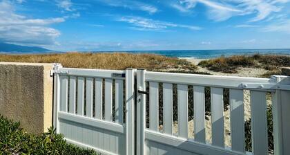 - Casa Marina - Beachfront