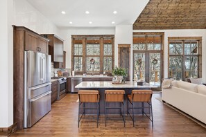 Fridge, microwave, oven, stovetop - Brand-New LUXE Creekside Cabin w Hot Tub, Fire Pit (Banner Elk)
