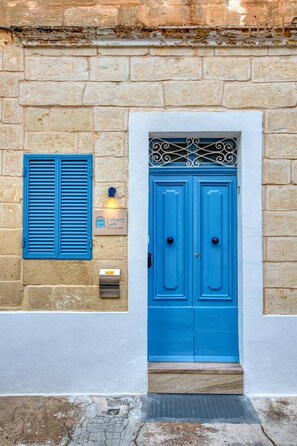 Exterior detail - Sunlit Rabat Maisonette with Private Terrace & BBQ (Rabat)