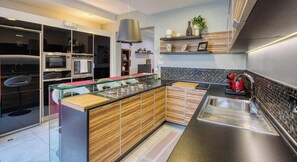 Fridge, microwave, oven, stovetop - Sunlit Rabat Maisonette with Private Terrace & BBQ (Rabat)