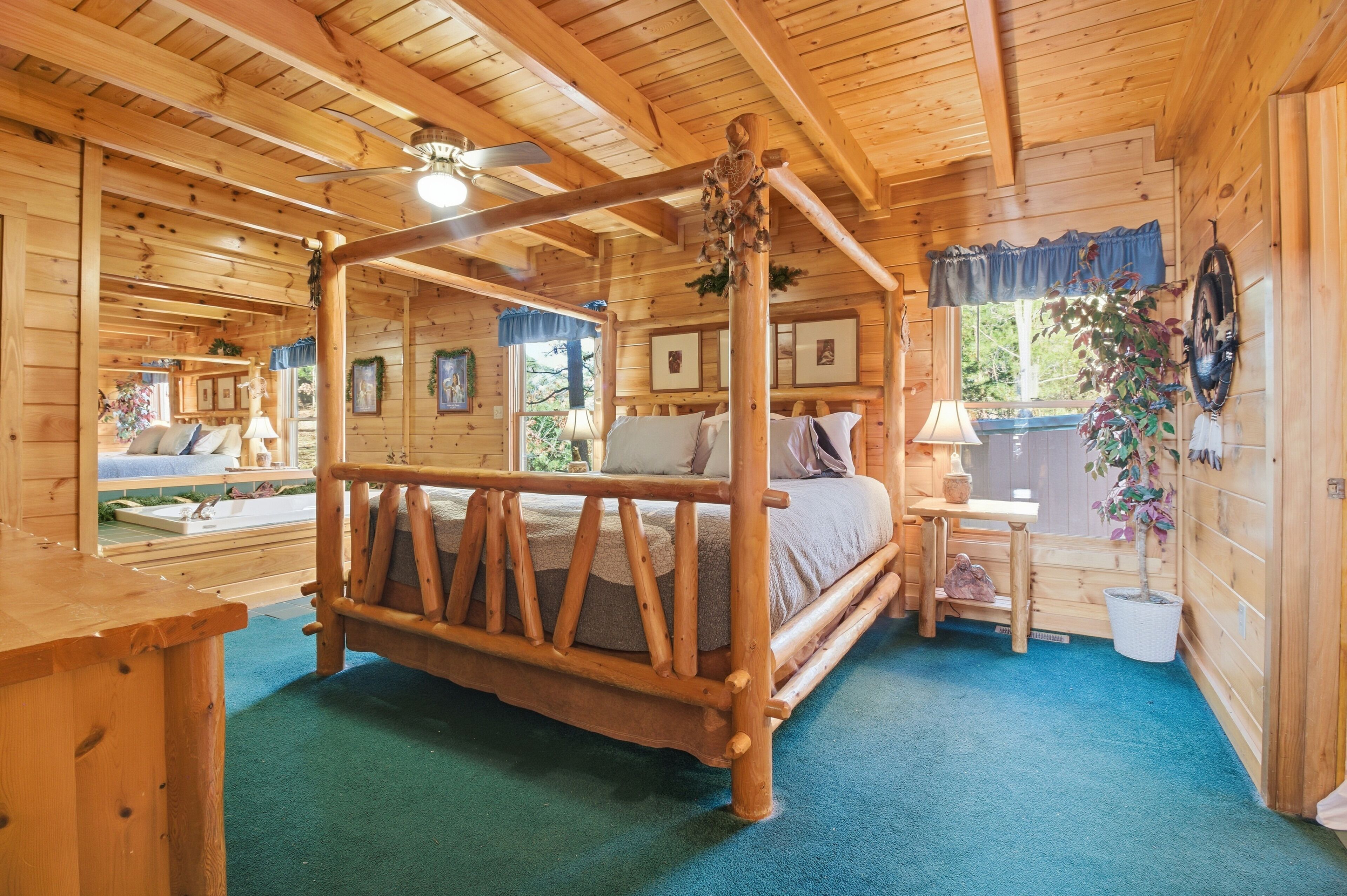 Signature Cabin, 1 Bedroom, Balcony, Mountain View | Individually decorated, individually furnished, iron/ironing board