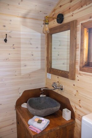 Deluxe Mobile Home, Garden View | Bathroom - Vintage Provence (Arles)