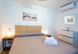 1 soverom, strykejern/-brett, wi-fi (inkludert) og sengetøy