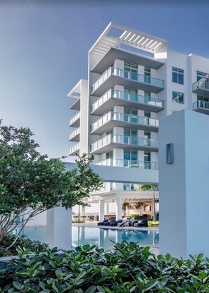 Exterior - Luxury 2BR In Design District with Pool+Parking+Gym @ QUADRO CONDOMINIUMS (Miami)