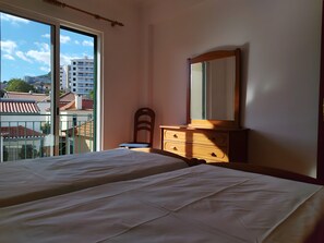 WiFi, bed sheets - Apartment 'Paradise Dream' with Balcony and Wi-Fi (Caniço)