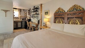 Perhetalo, 5 makuuhuonetta, lemmikit sallittu | Pimennysverhot, silitysrauta/-lauta, ilmainen Wi-Fi