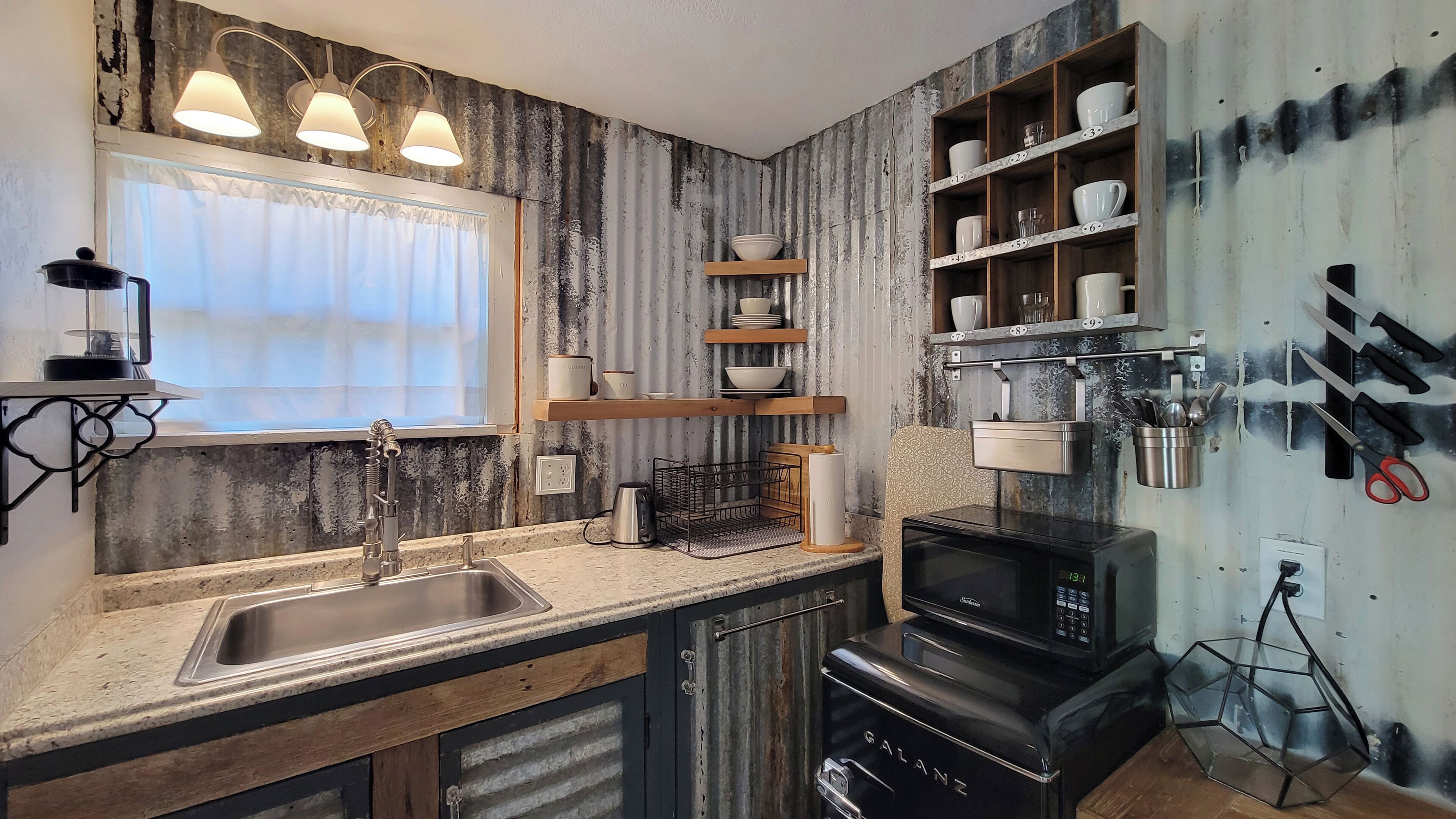 Family House, 5 Bedrooms, Pets allowed | Private kitchen