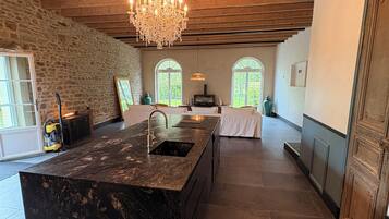 Les hirondelles | Eigene Küche