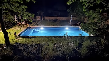 Piscine extérieure (ouverte en saison)