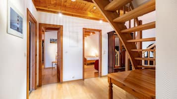 6 Schlafzimmer, Bügeleisen/Bügelbrett, WLAN, Bettwäsche