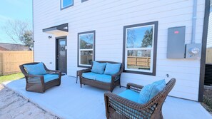 Terrace/patio - Near Rosenburg & Needville •Sleeps 9 •Pet Friendly (Beasley)