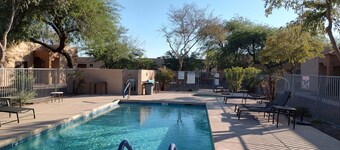 3-bedroom condo with 3rd bedroom converted to office in enchanting Peoria