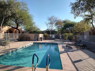 3-bedroom condo with 3rd bedroom converted to office in enchanting Peoria