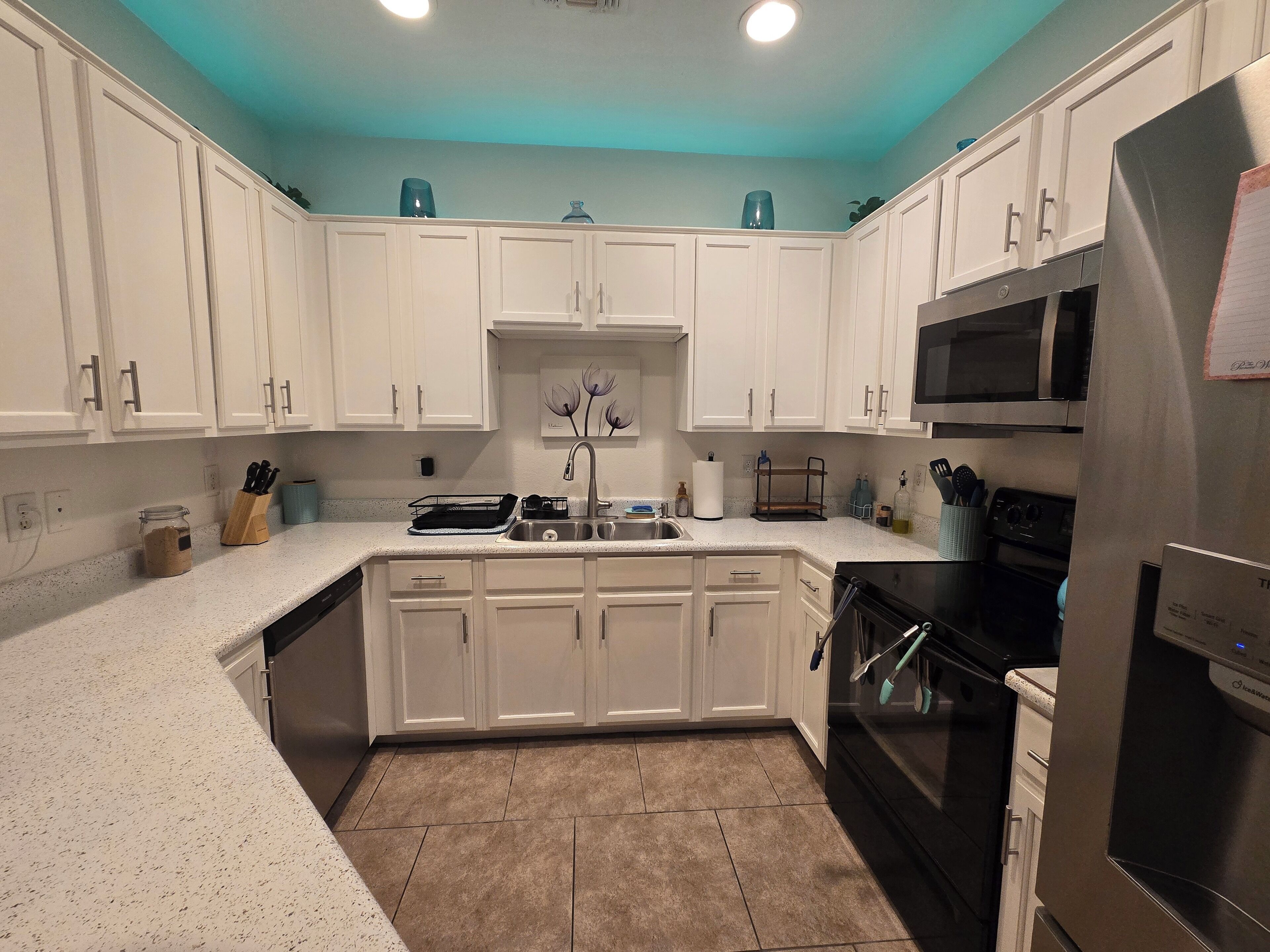 電子レンジ、オーブン、コンロ、食器洗い機