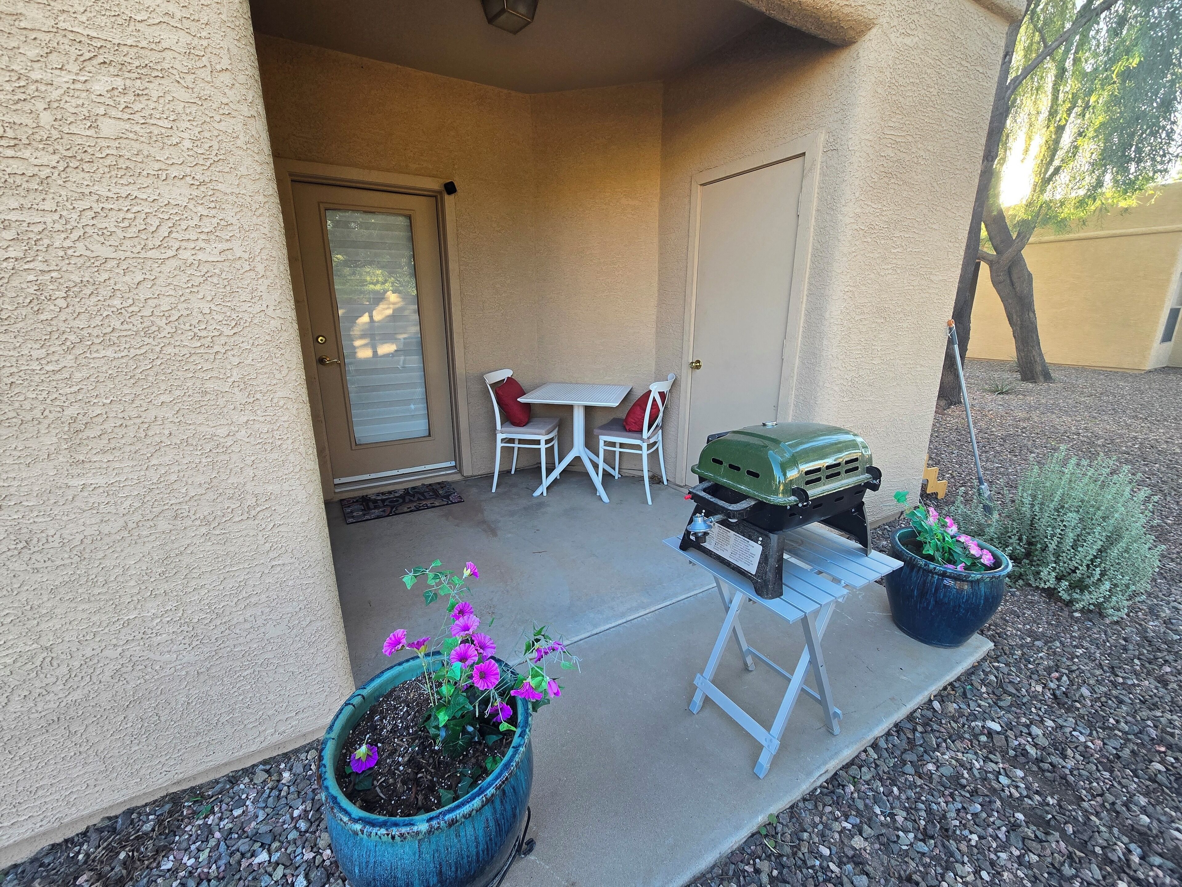 屋外ダイニングエリア