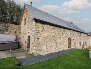 Exterior - Godre'r Gyrn, Plas Moelfre Hall Barns (Oswestry)