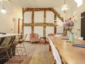 Dining - Godre'r Gyrn, Plas Moelfre Hall Barns (Oswestry)