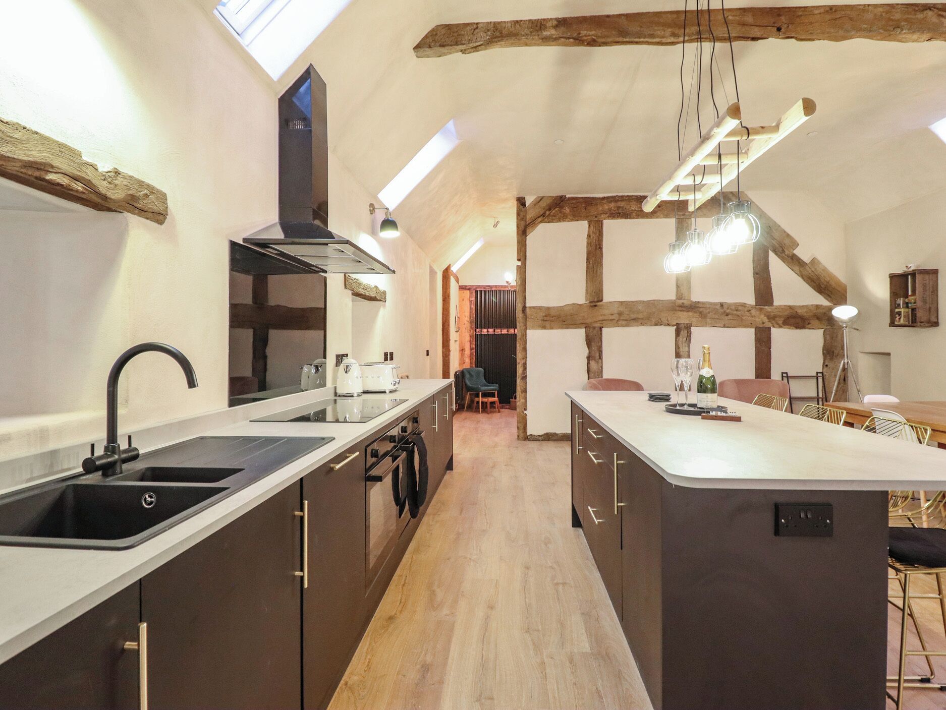 Dishwasher, cookware/dishes/utensils