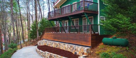 المنشأة من الخارج