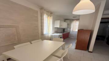 Apartment, 2Â Schlafzimmer | Esszimmer