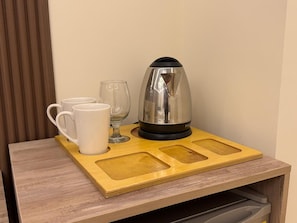 Deluxe Double or Twin Room, Mountain View | Coffee and/or coffee maker - MAZAYA Pyramids View inn (Giza)