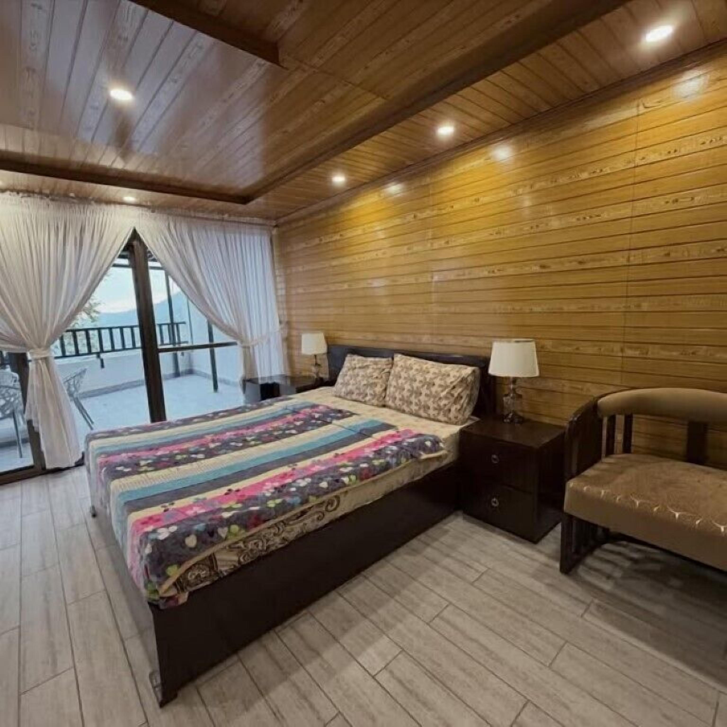 Habitación doble Deluxe, vista a la marina | Insonorización, tabla de planchar con plancha y wifi gratis 