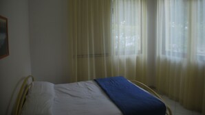 Unclassified image, 3 of 27, button - Bright Flat in Rosolina With Shared Pool (Rosolina)