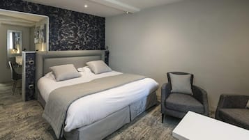 In-room safe, desk, iron/ironing board, free WiFi