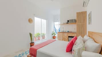 BĂŒgeleisen/BĂŒgelbrett, WLAN, BettwĂ€sche