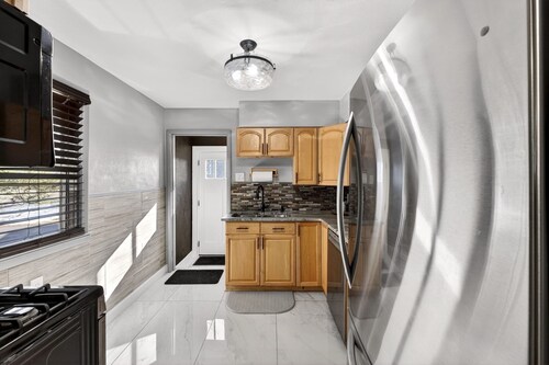 Lovely 3-bedroom 2-baths house Maryland Heights