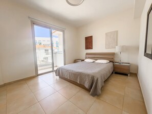 3 bedrooms, iron/ironing board, free WiFi, bed sheets - Pernera Seaside Villa - Sun, Sea, Poolside Bliss (Protaras)