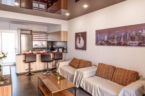 Interior - Mackenzie Suite – 3-Min Walk to Mackenzie Beach (Larnaca)