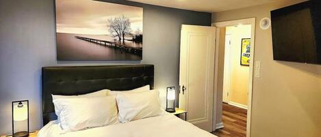 Tabla de planchar con plancha, Internet, ropa de cama