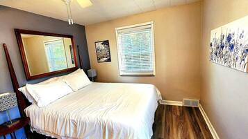 Fer et planche Ă repasser, accĂšs Internet, draps fournis