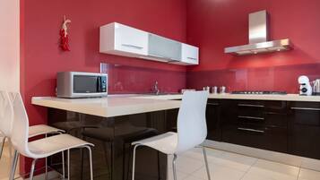 Fridge, microwave, dishwasher