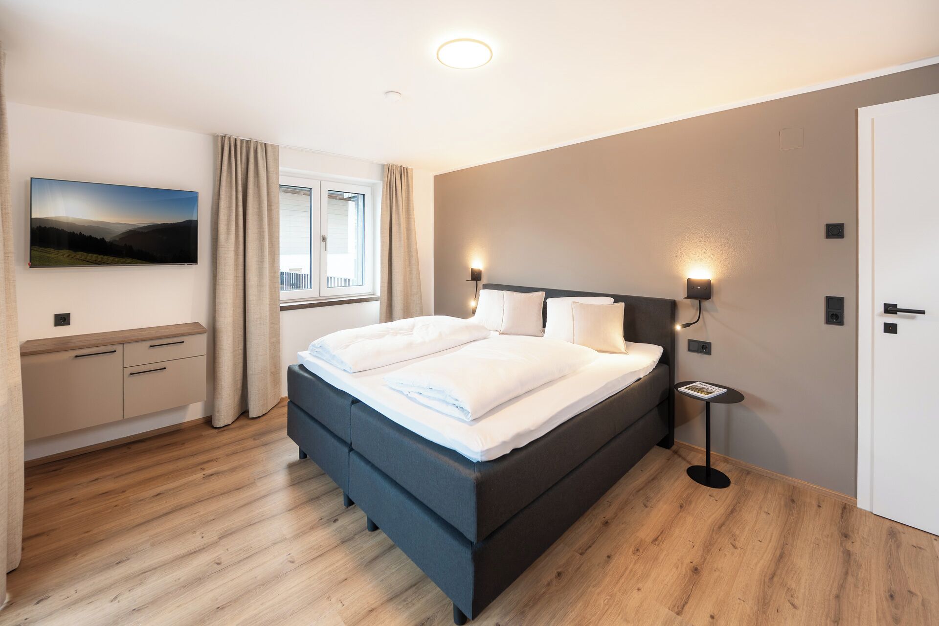 Bügeleisen/Bügelbrett, kostenloses WLAN